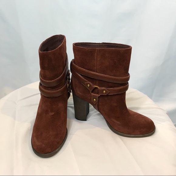 UGG Dandridge Suede Boot in Mahogany - Picture 4 of 8